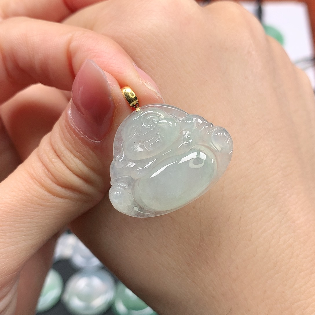 翡翠颈饰18K金镶嵌佛