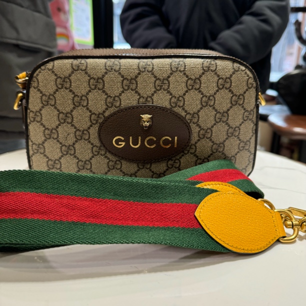 95新 GUCCI/古驰 实际98新Gucci 老花虎头斜挎包