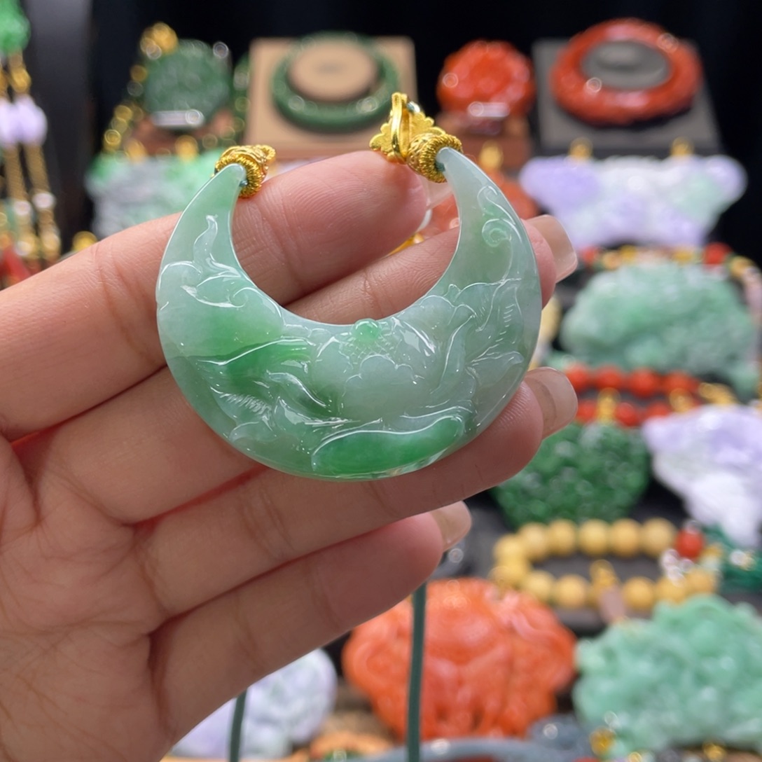 翡翠颈饰未镶嵌代编织