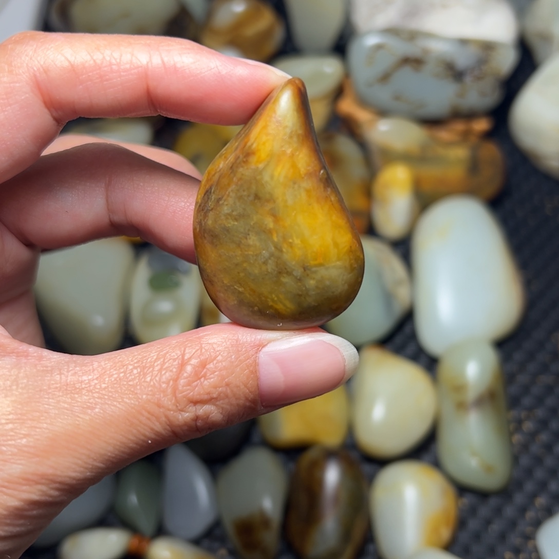 和田玉未镶嵌把件17