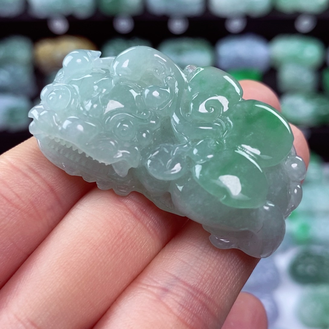 翡翠颈饰未镶嵌天然