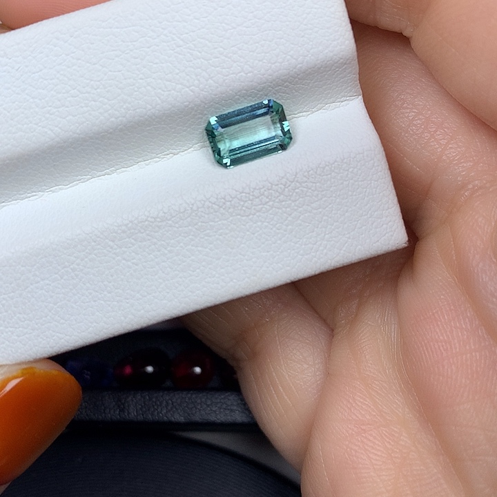 碧玺裸石未镶嵌1.16ct薄荷绿碧玺