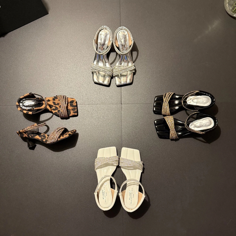 2025年夏季新款法式高级气质感爆款方头水钻链条组合露趾一字拖