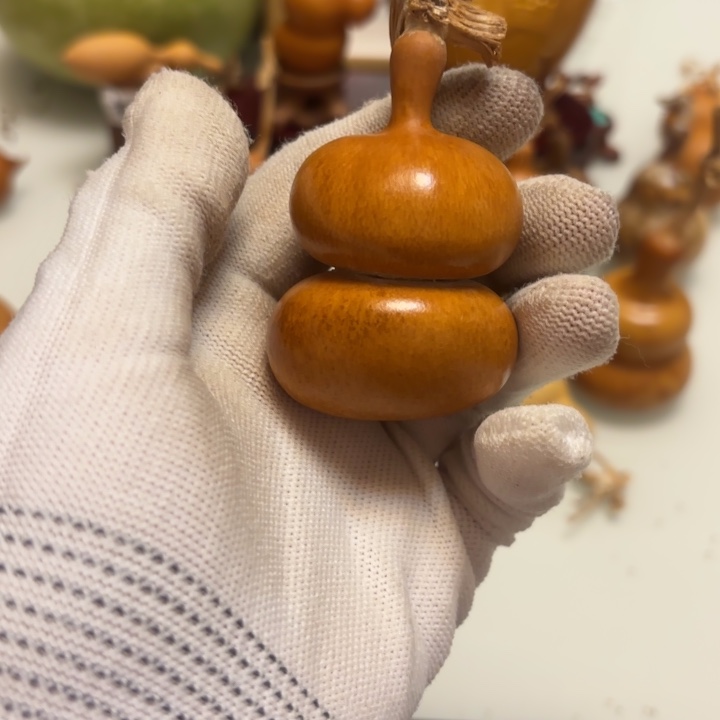 往***风天然手捻老皮葫芦