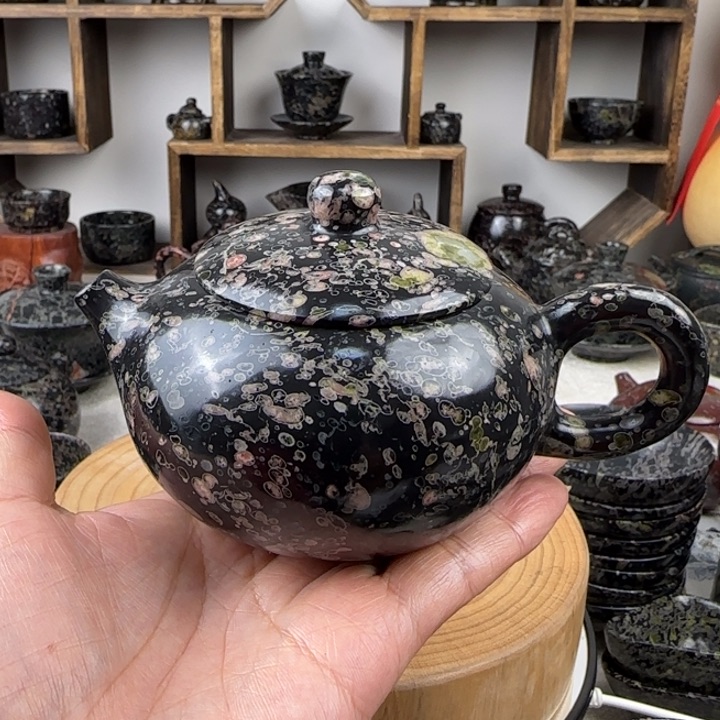 旺*王梅花玉彩梅扁西施壶