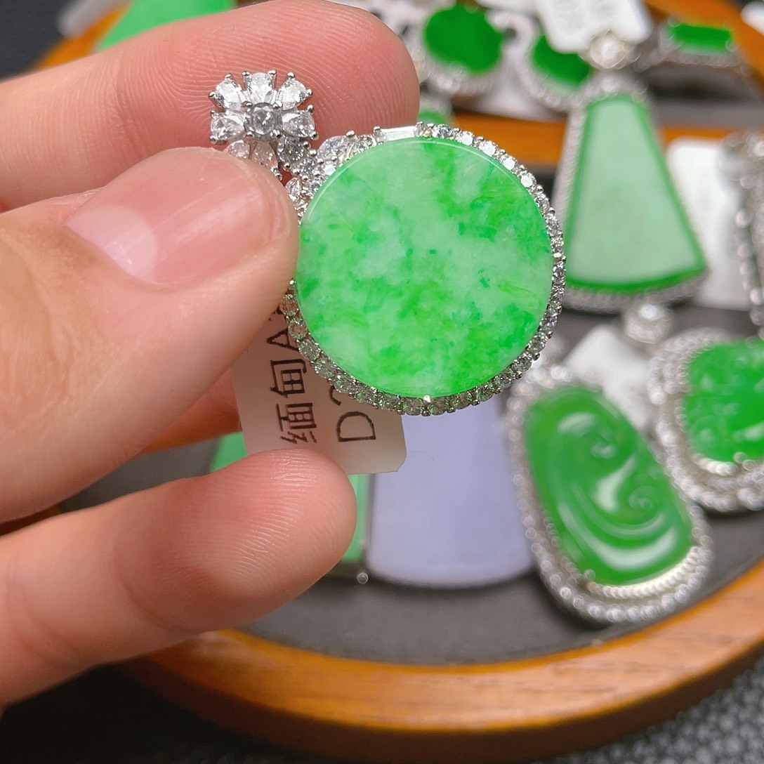 【闪购商品】翡翠吊坠(不含链)银S925镶嵌