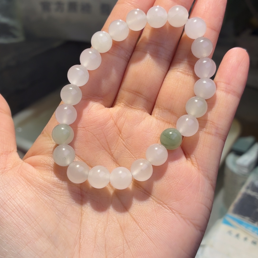 未镶嵌手镯石英质玉