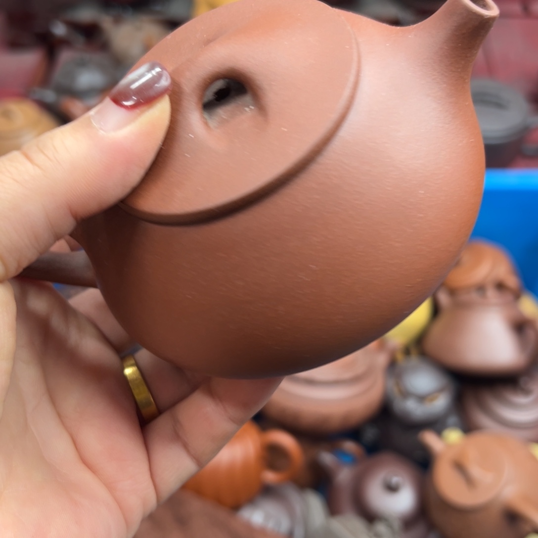 茶壶紫砂紫砂的………………