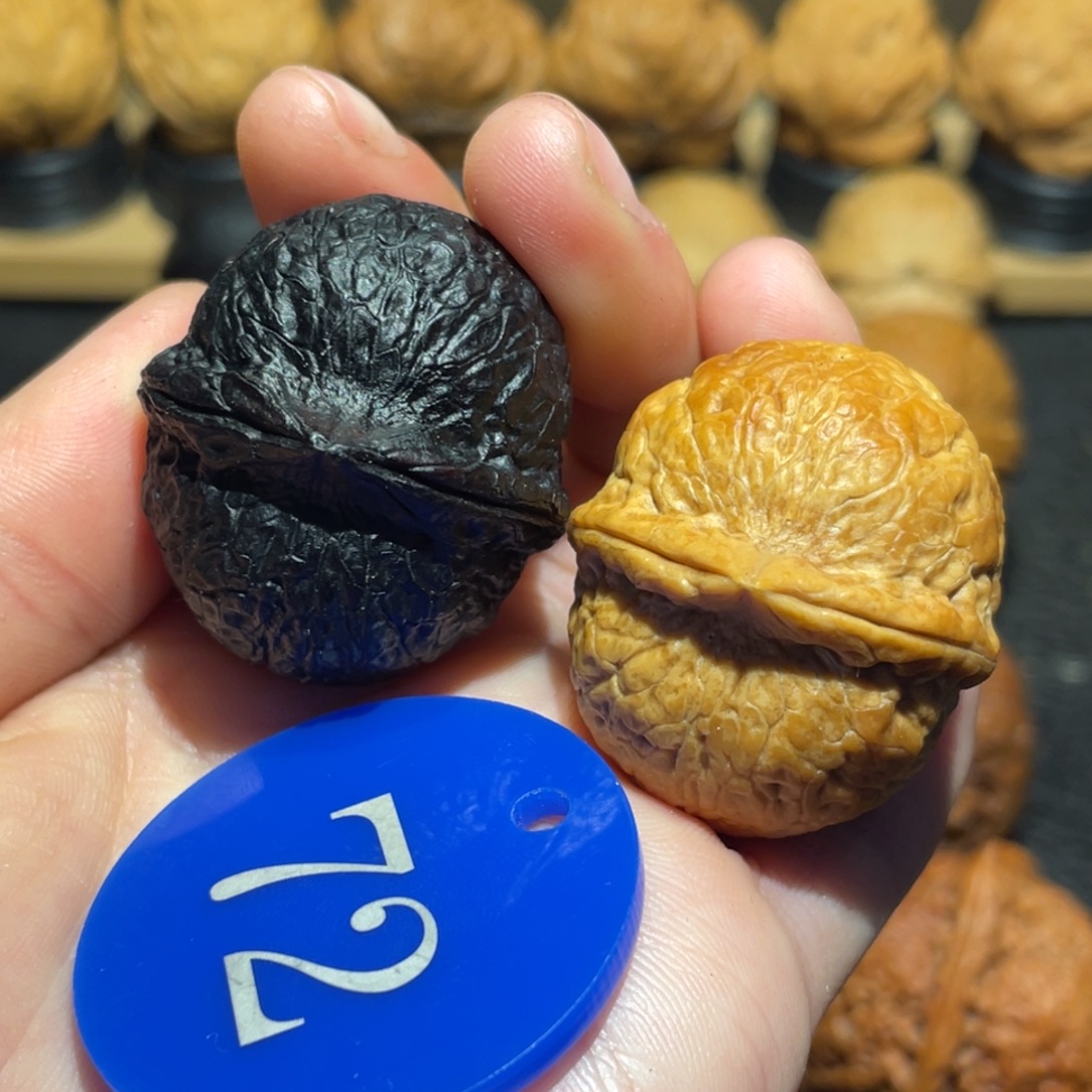 龙转乾坤双色珠核桃34。 