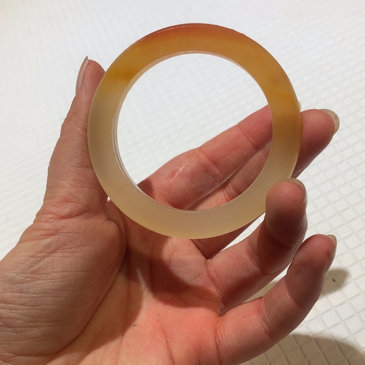 石英质玉（黄龙玉）未镶嵌颈饰