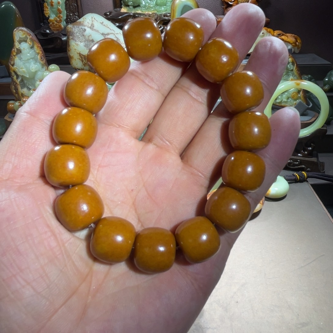 透闪石质玉手串未镶嵌