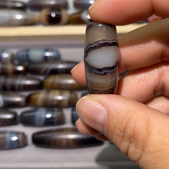 沙***萝玛瑙/玉髓未镶嵌颈饰