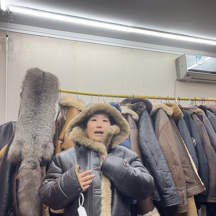 笑**忧56码数皮毛一体男款穿