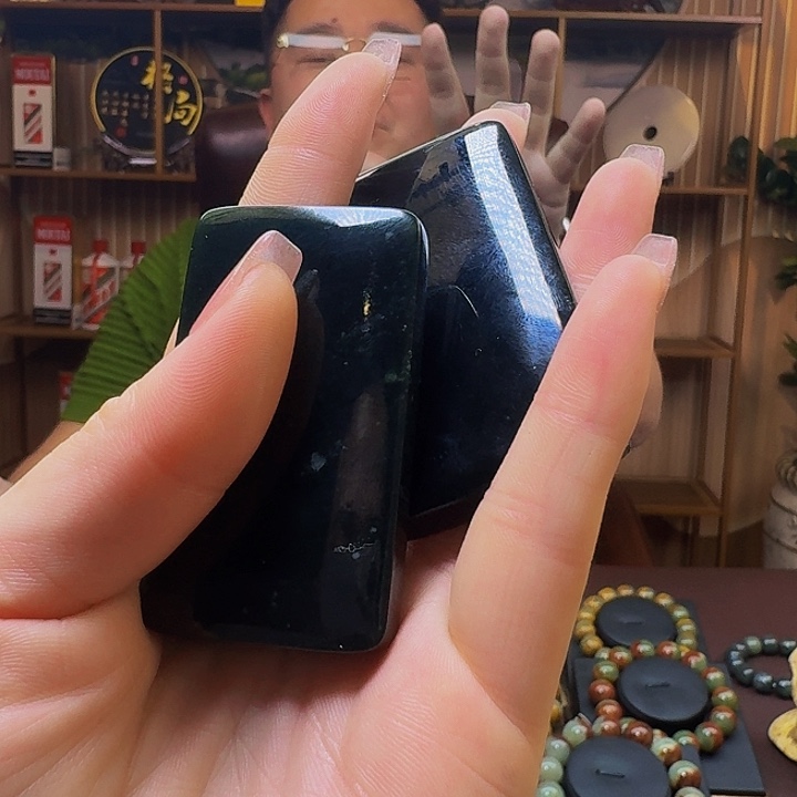 和田玉手串未镶嵌