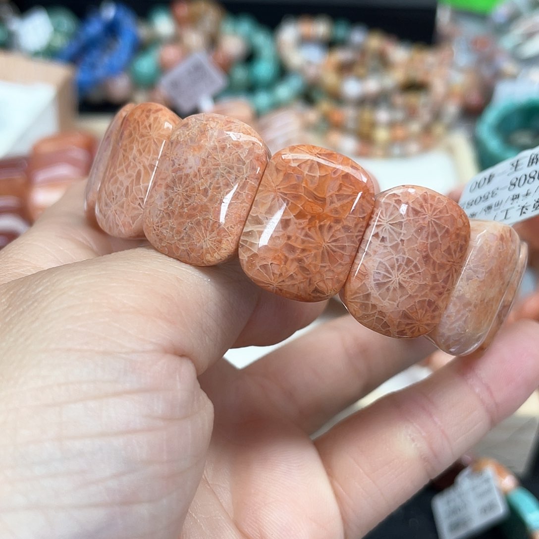 硅化珊瑚（珊瑚玉）手串未镶嵌抓****勇370