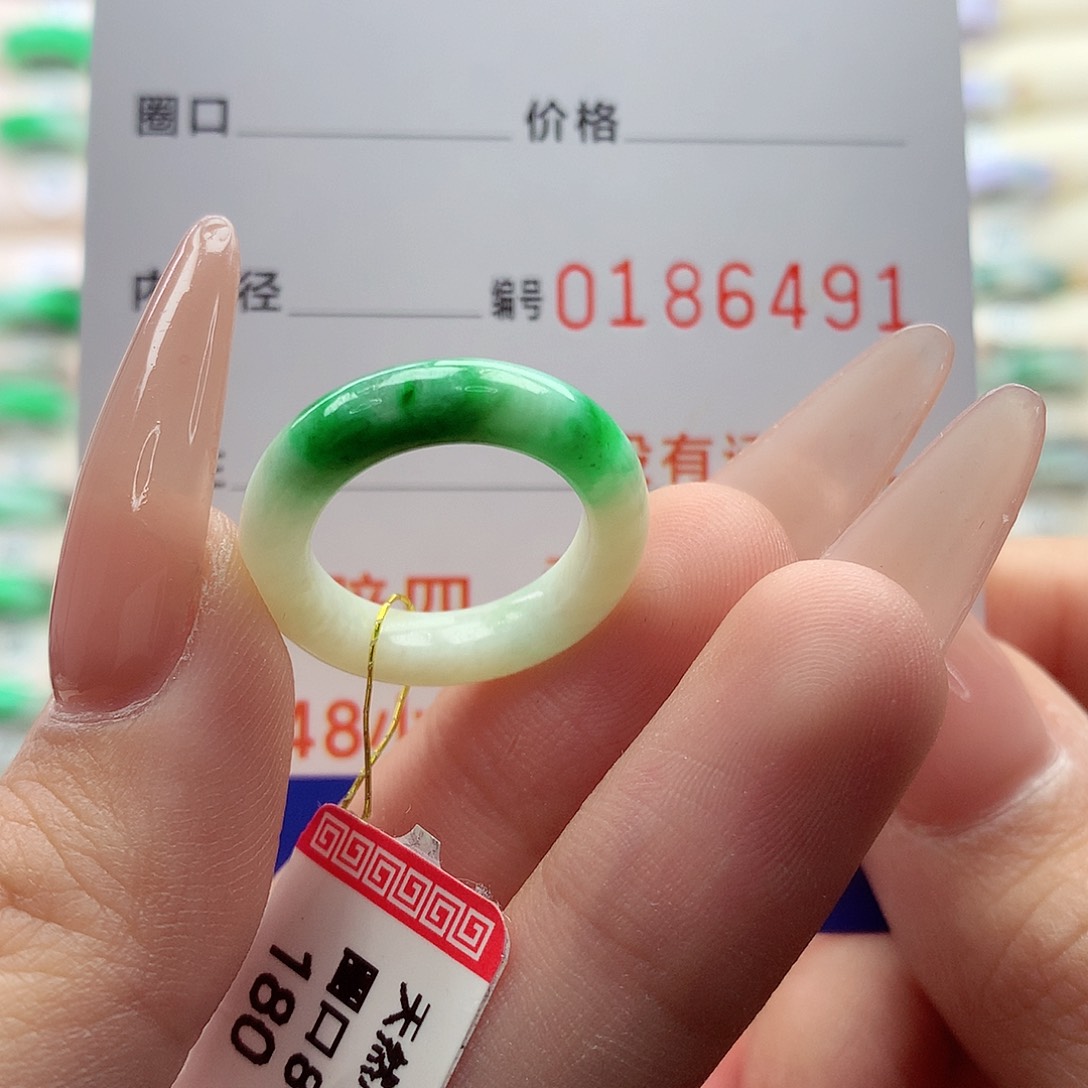 翡翠戒指未镶嵌8号