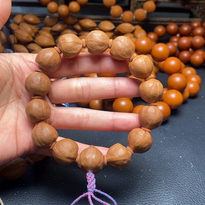 橄榄核吊坠1.7尺寸蜜桃臀