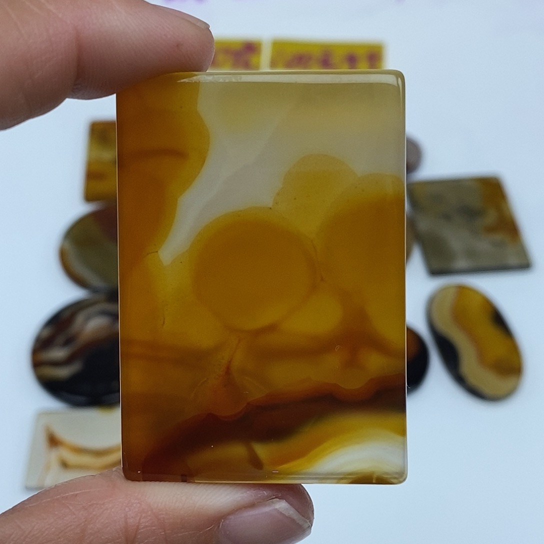 玛瑙/玉髓未镶嵌珠宝半成品Y1