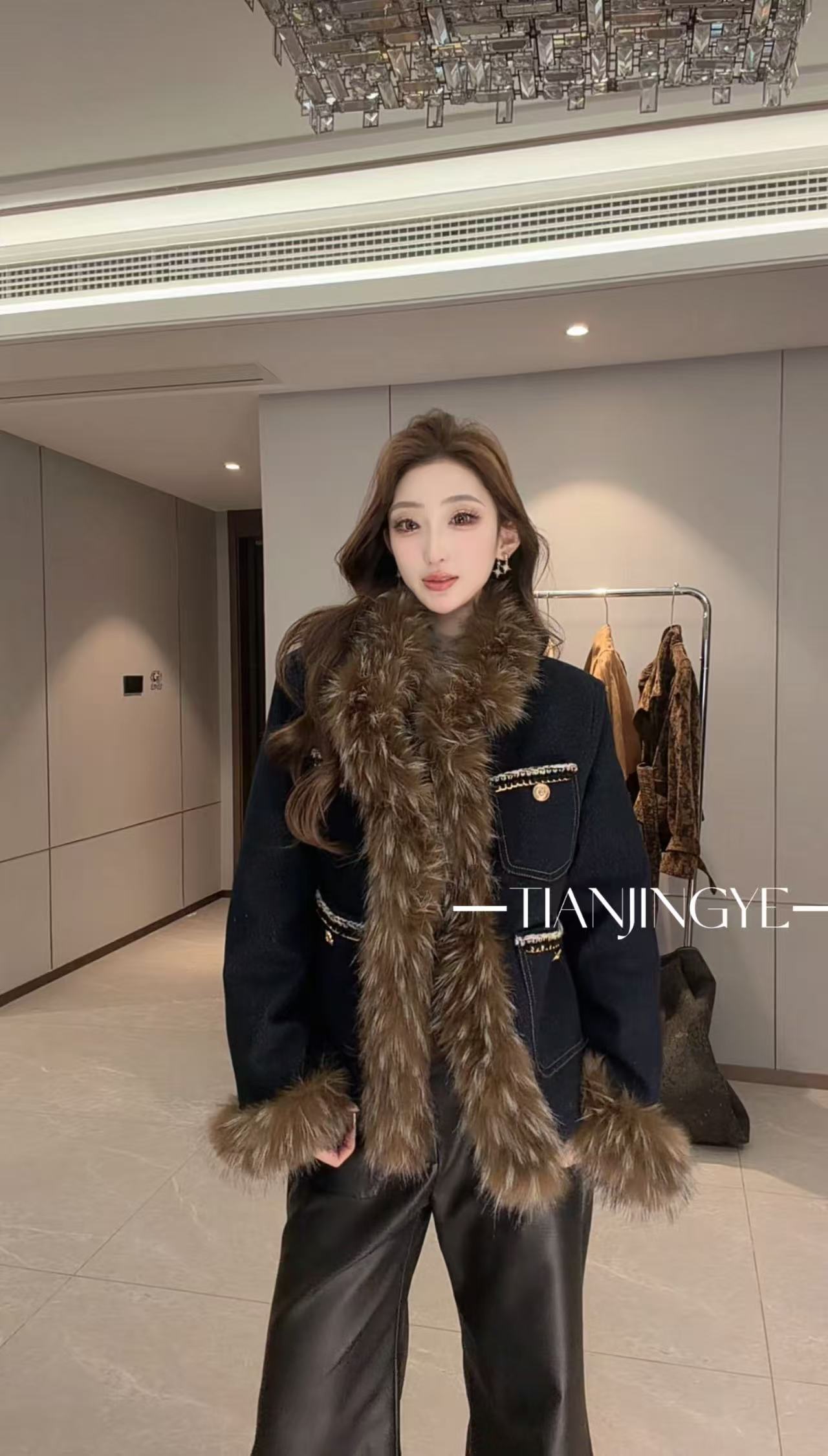 JINGYE/25~冬季新款小香风甜酷贵气拼接毛毛短款外套