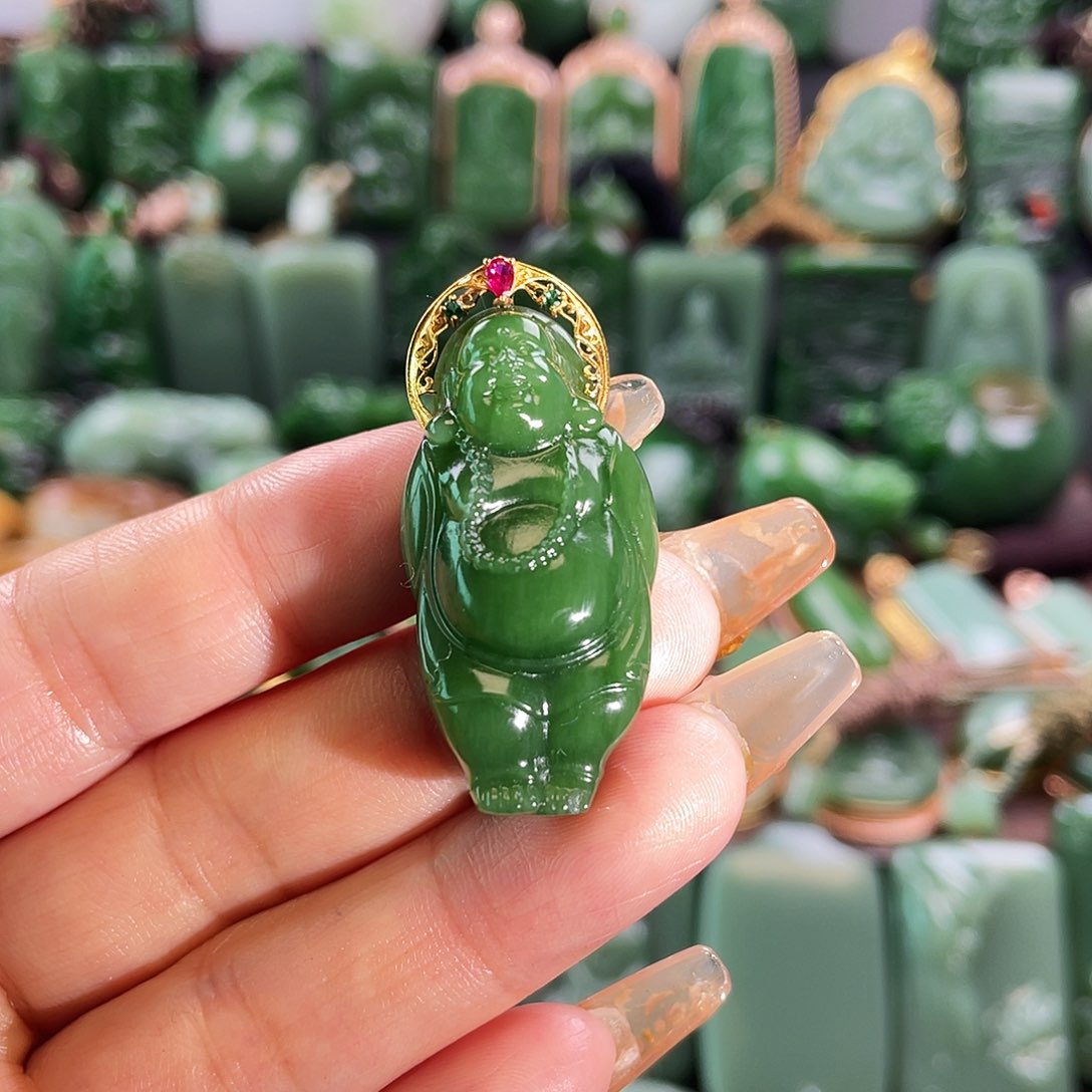 和田玉挂件18K金镶嵌