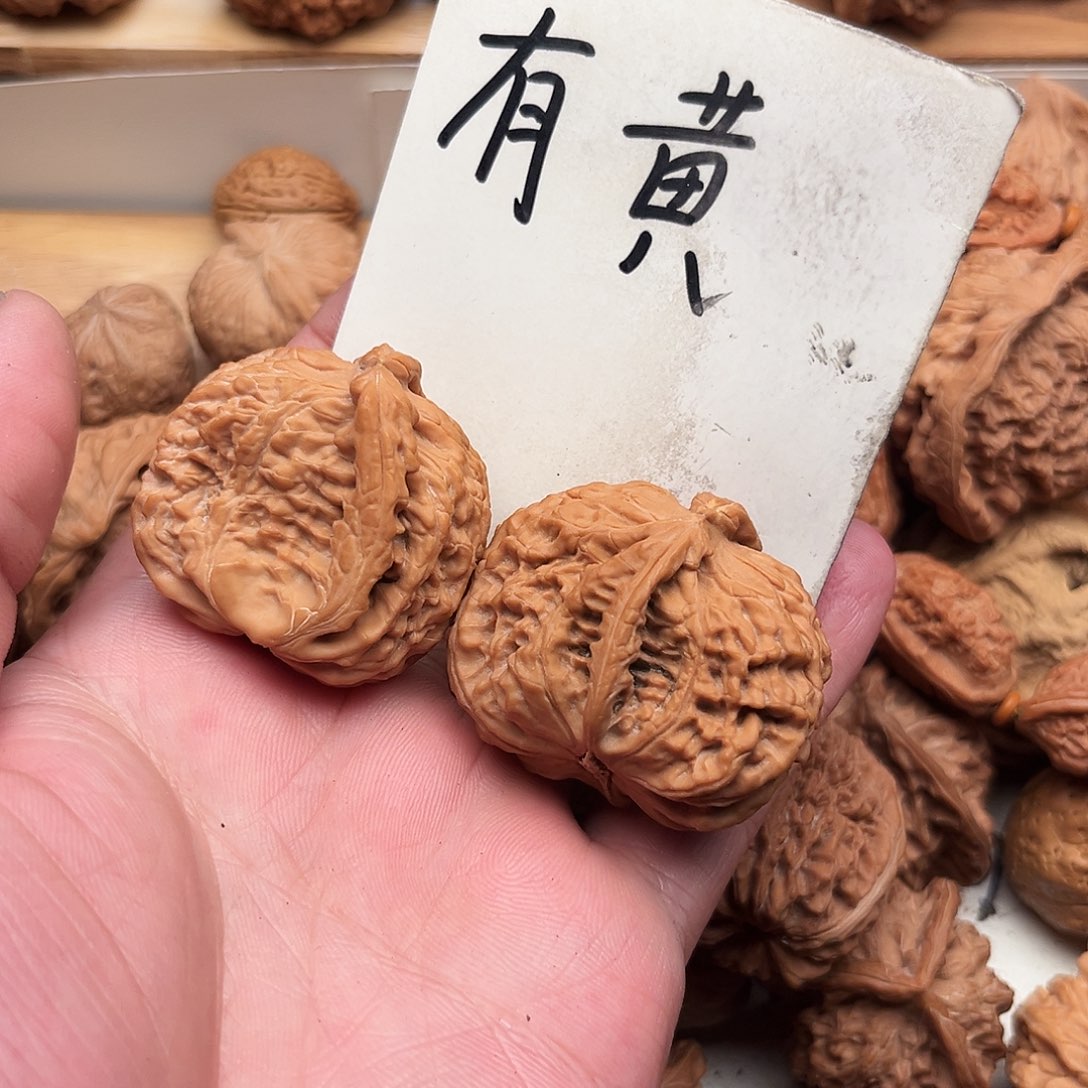 是***雨吊坠文玩核桃白狮子