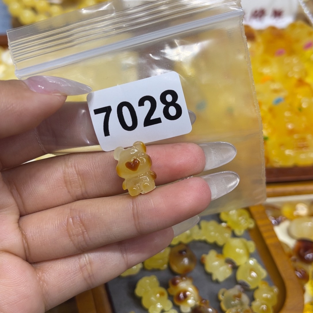 琥珀珠宝奇石未镶嵌