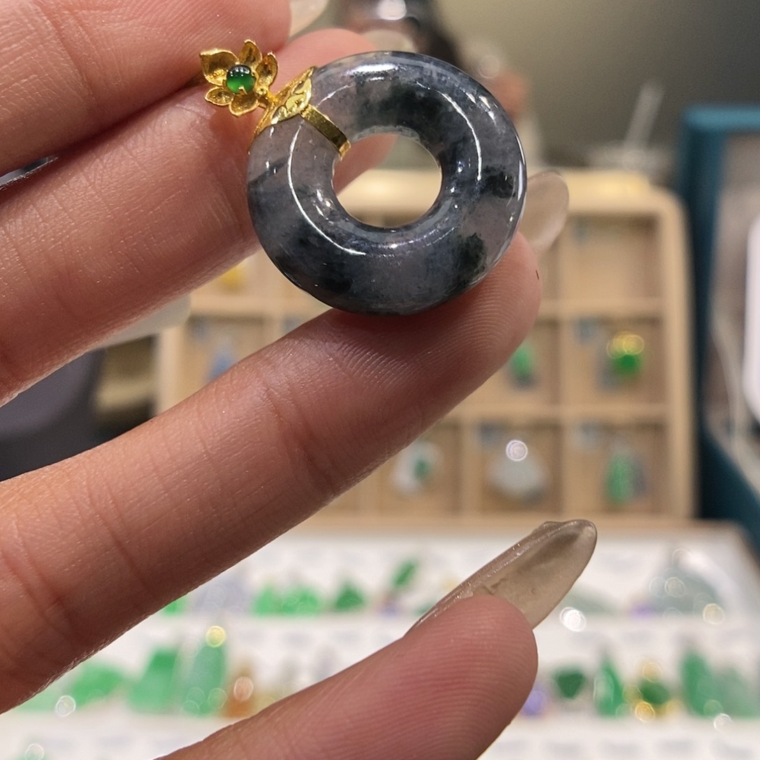 翡翠吊坠(不含链)18K金镶嵌