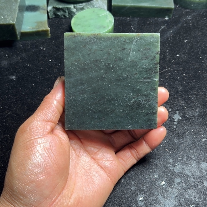 和田玉（糖玉）未镶嵌珠宝奇石