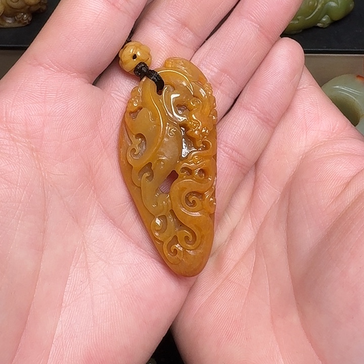 和田玉挂件未镶嵌墨*