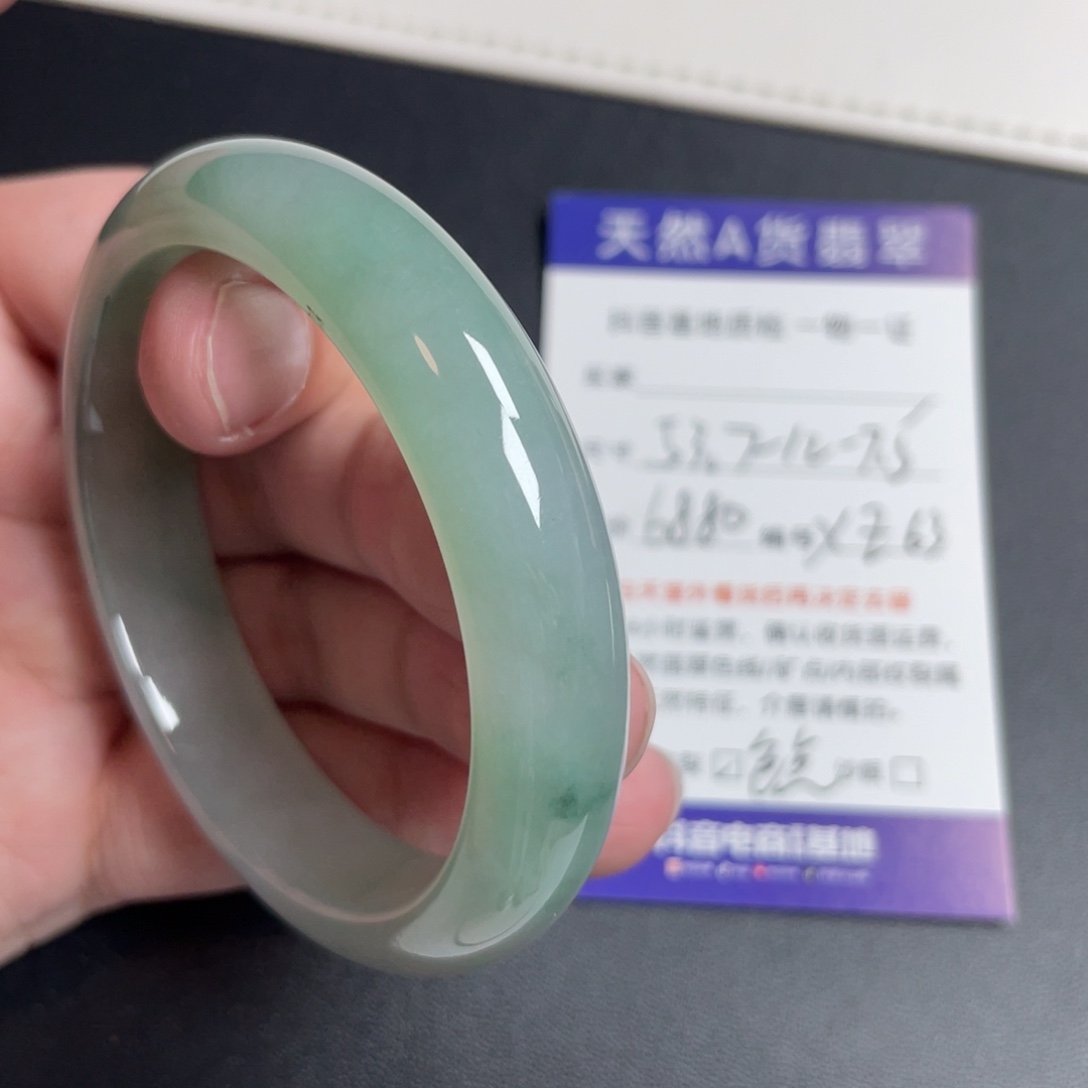 翡翠未镶嵌手镯翡翠