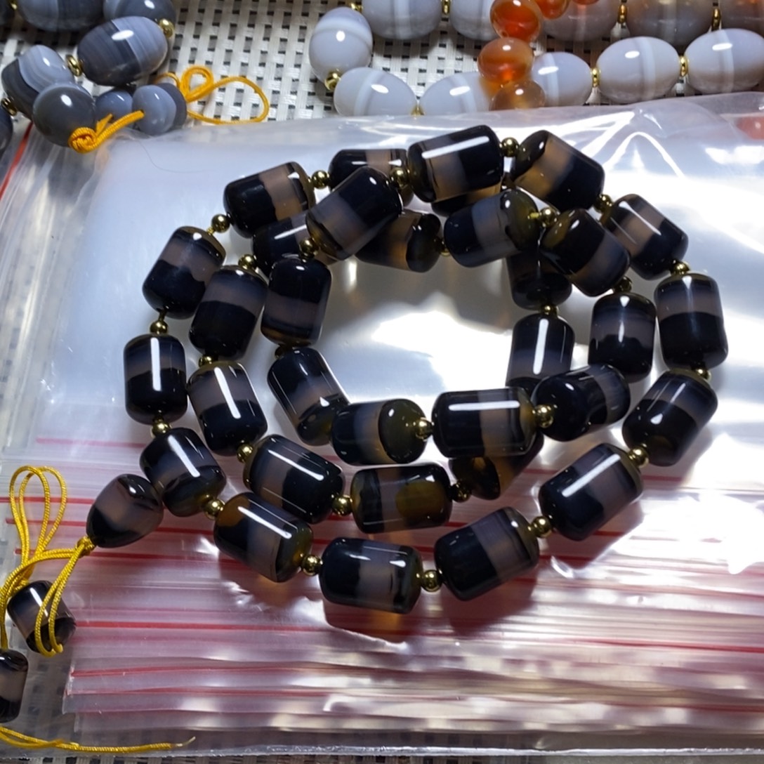 隆***艺玛瑙/玉髓未镶嵌手链