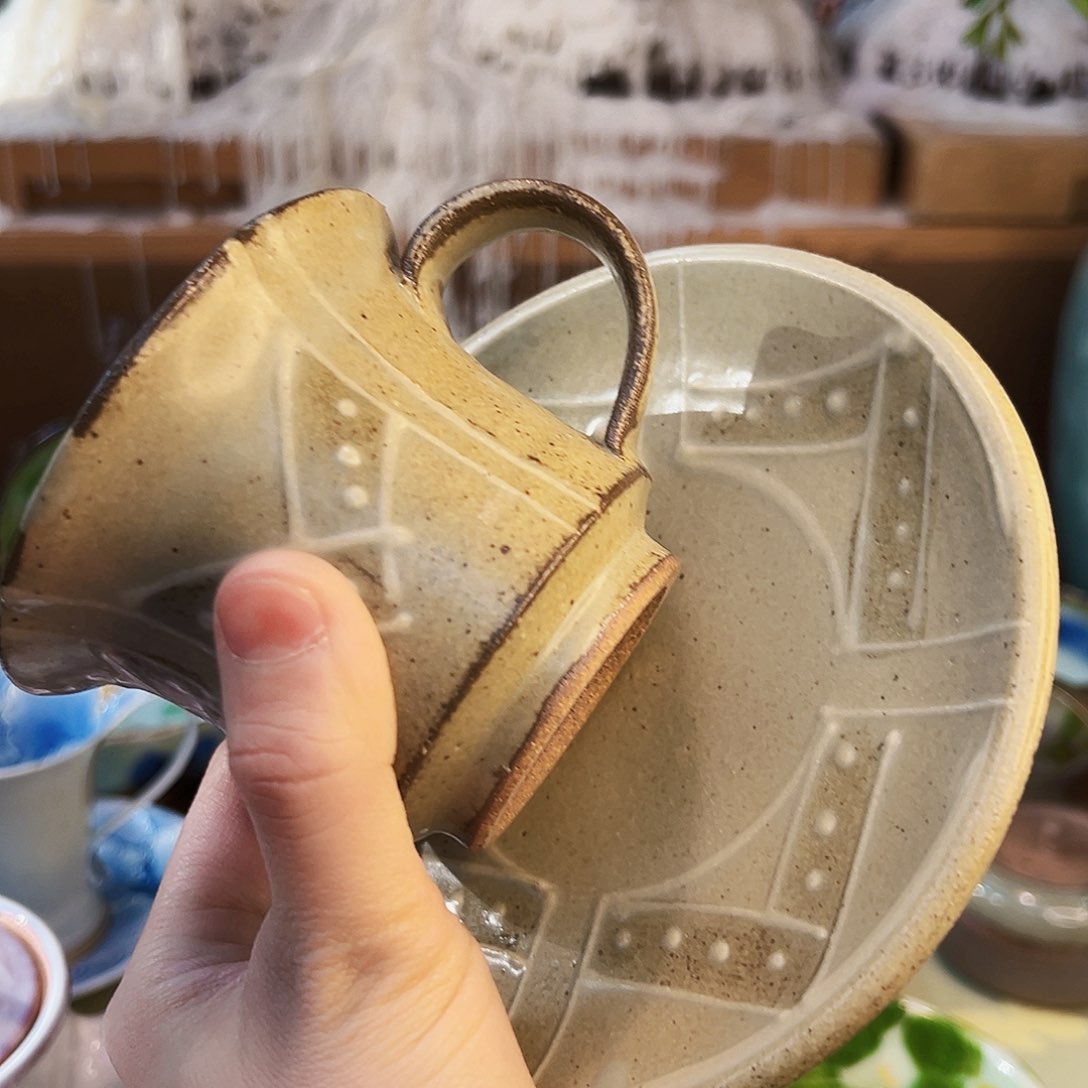 土***-咖啡杯和茶杯是我们学校一