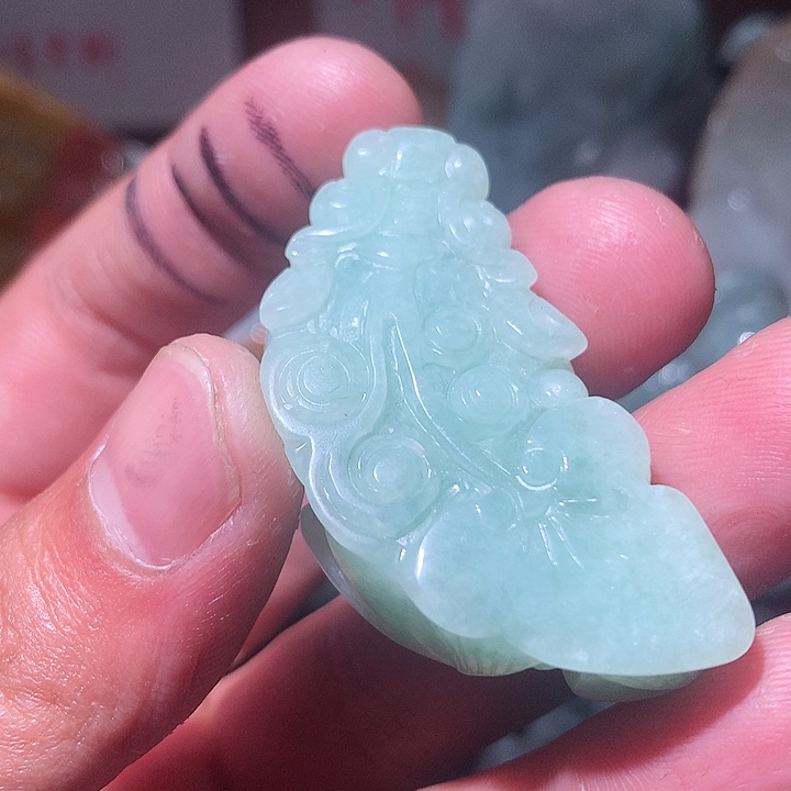 翡翠未镶嵌颈饰保真天然a货翡翠