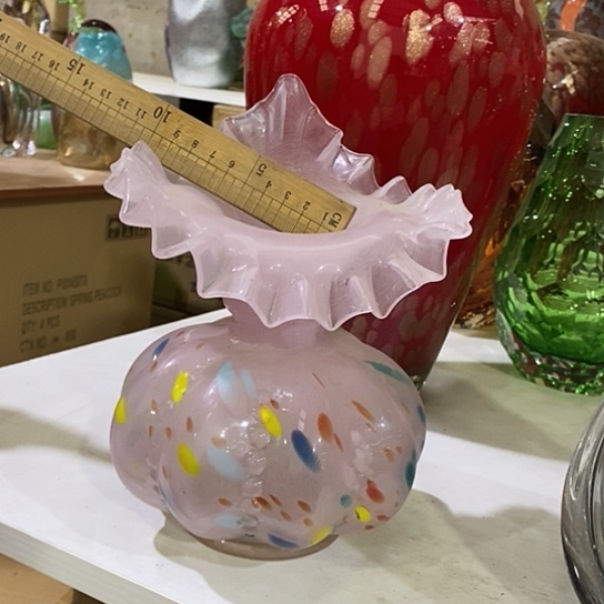 琉璃花瓶高22厘米口径5厘米