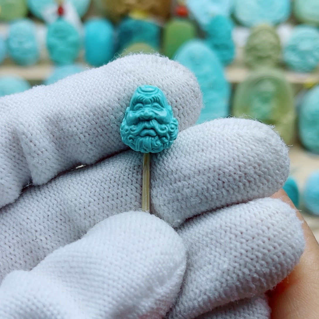 绿松石未镶嵌珠宝奇石