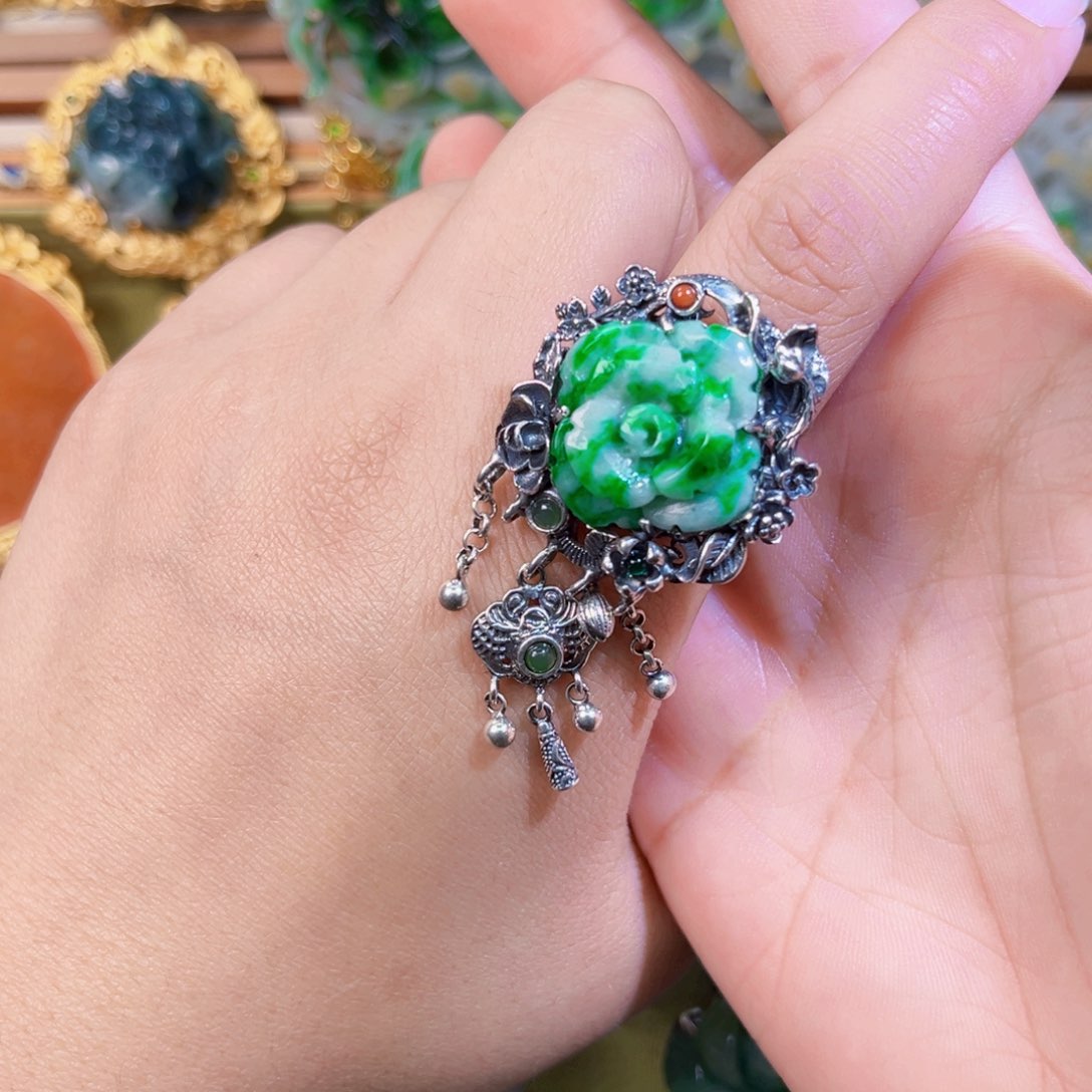 翡翠戒指未镶嵌带编织