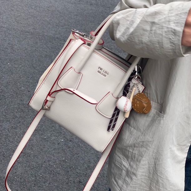 95新 Prada/普拉达 Prada白色托特手提斜挎包
