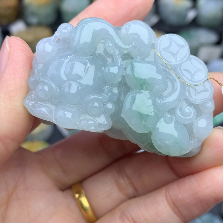 翡翠颈饰未镶嵌天然缅甸A货翡翠貔貅吊坠