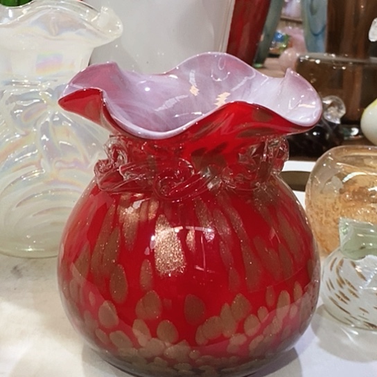 琉璃花瓶高17厘米口径6厘米