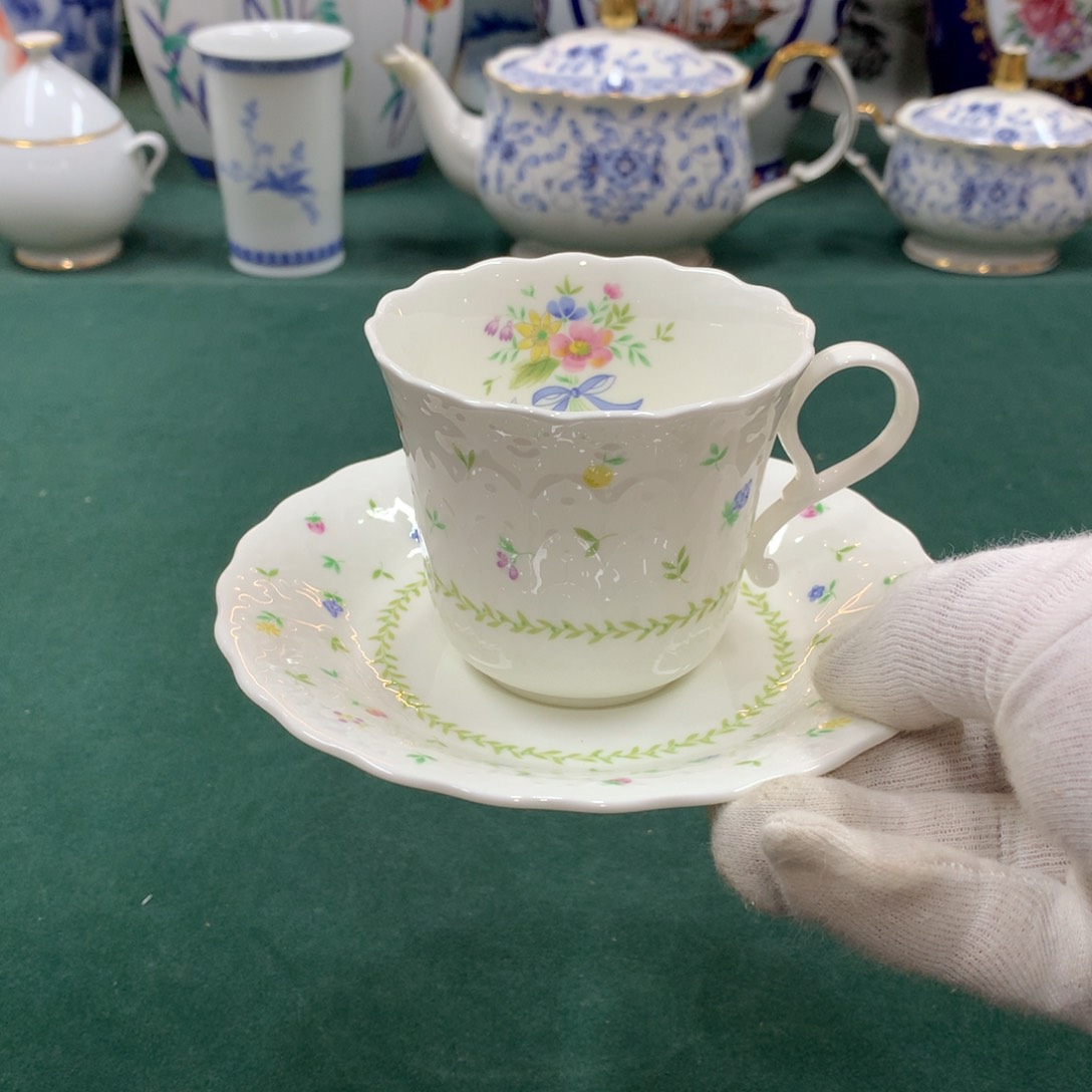 摆件全是大漂亮瓷器啊美美哒