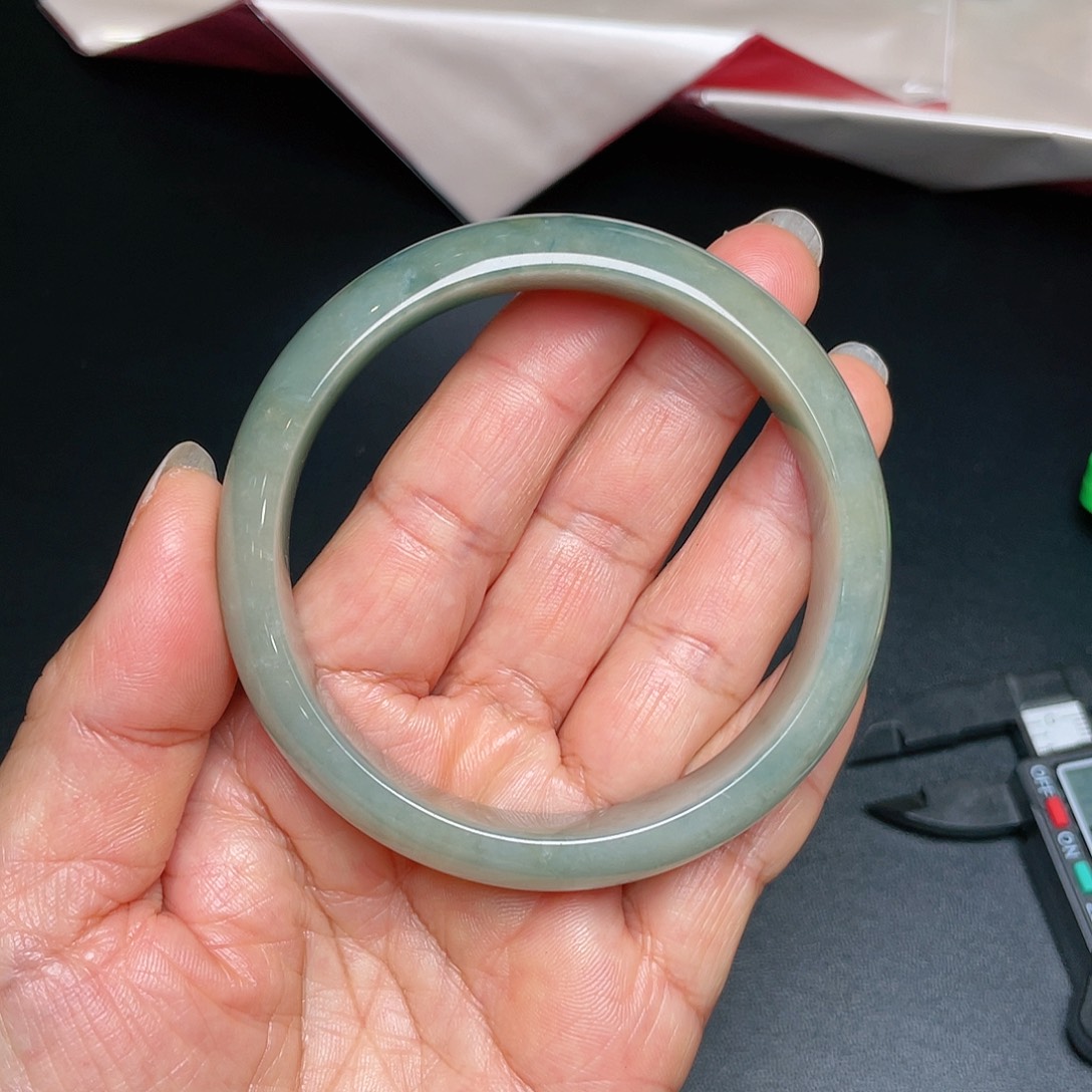 翡翠未镶嵌手镯缅甸翡翠手镯