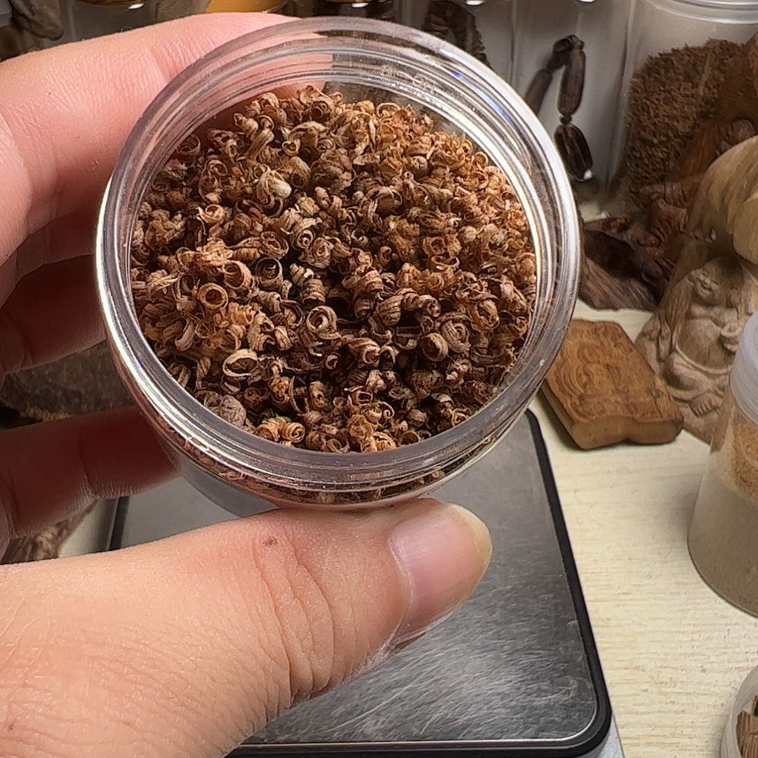 沉香碎屑沉香香港沉香勾丝1克多样性