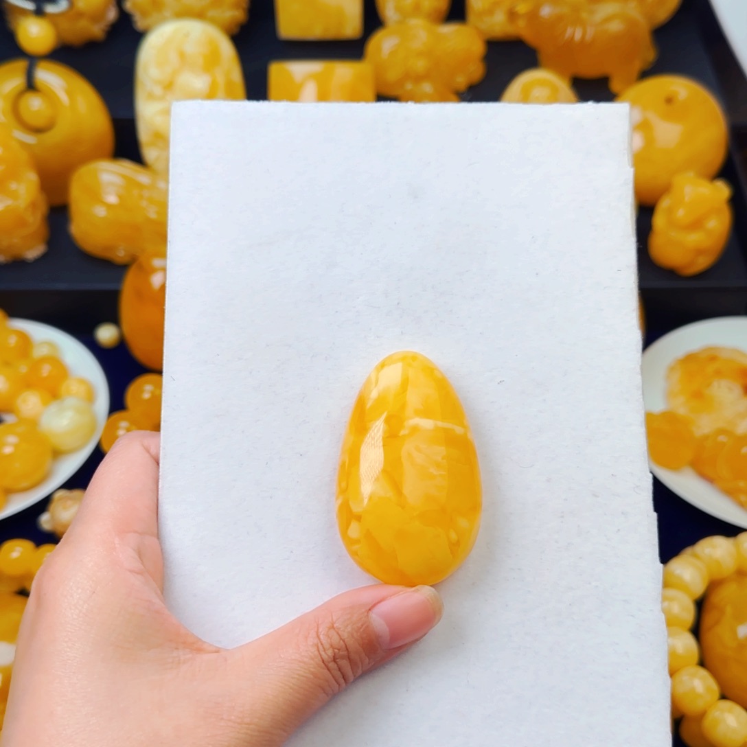 琥珀颈饰未镶嵌吊坠