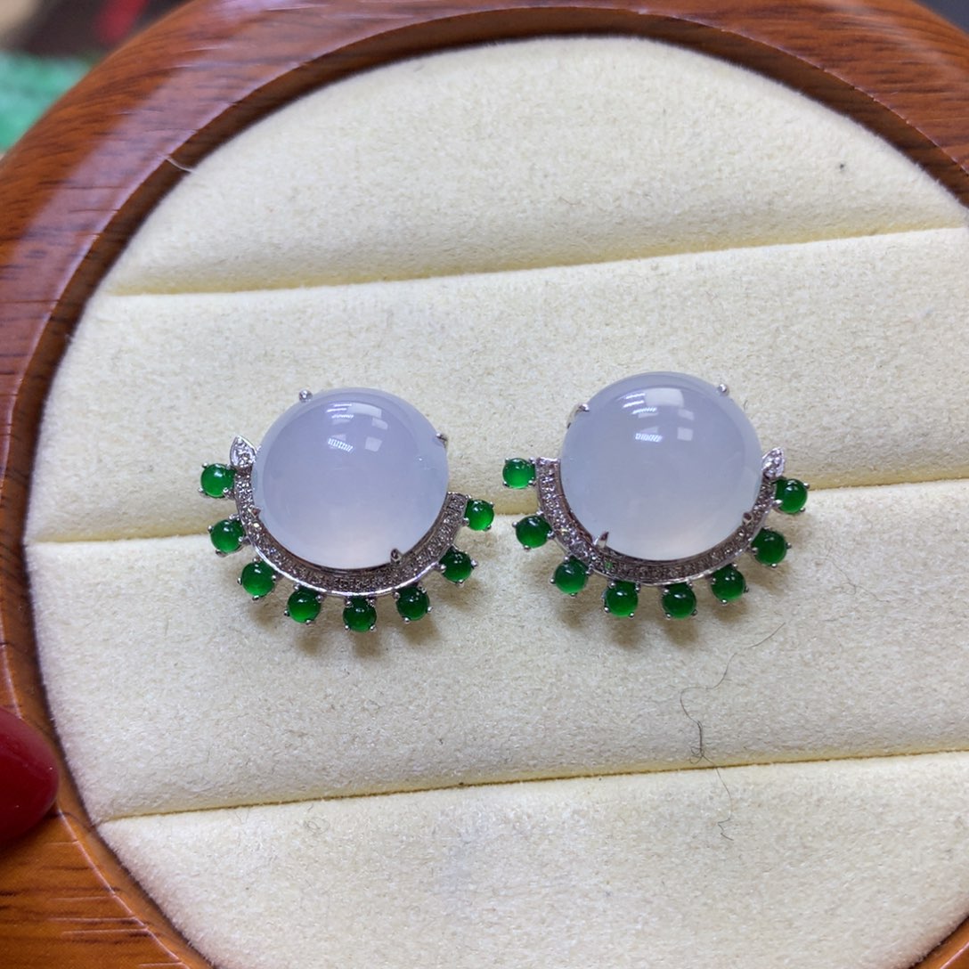 【闪购商品】翡翠颈饰18K金镶嵌翡翠