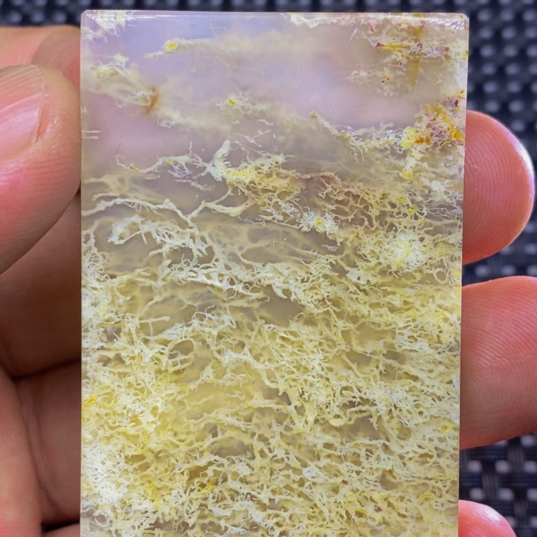 玛瑙/玉髓颈饰未镶嵌蜂****)