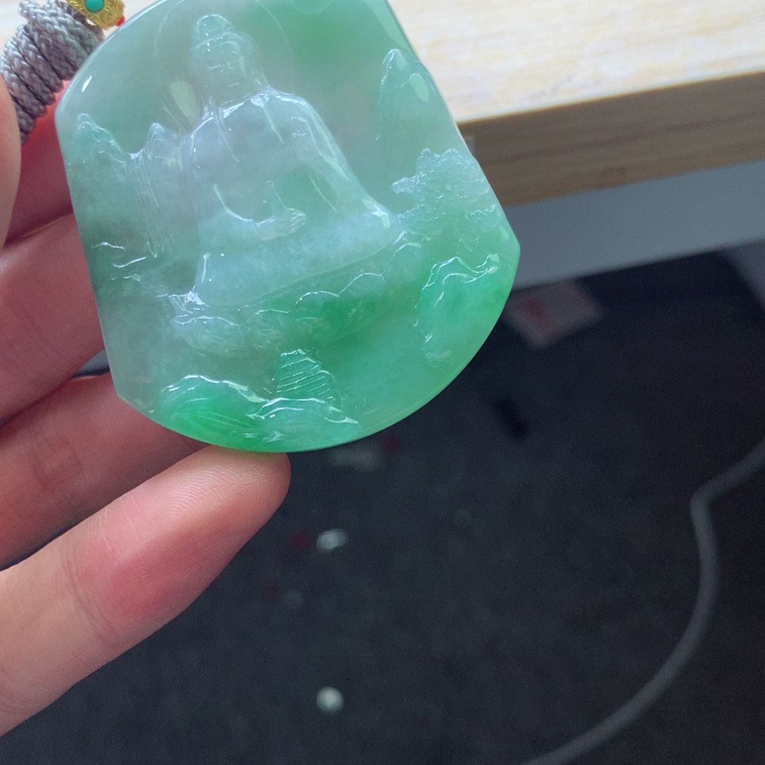 翡翠颈饰未镶嵌吊坠