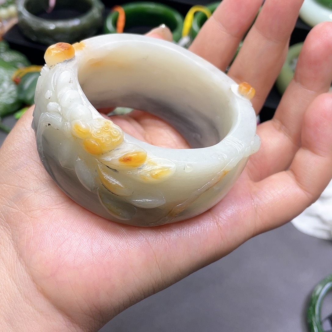 和田玉未镶嵌手镯56圈口18