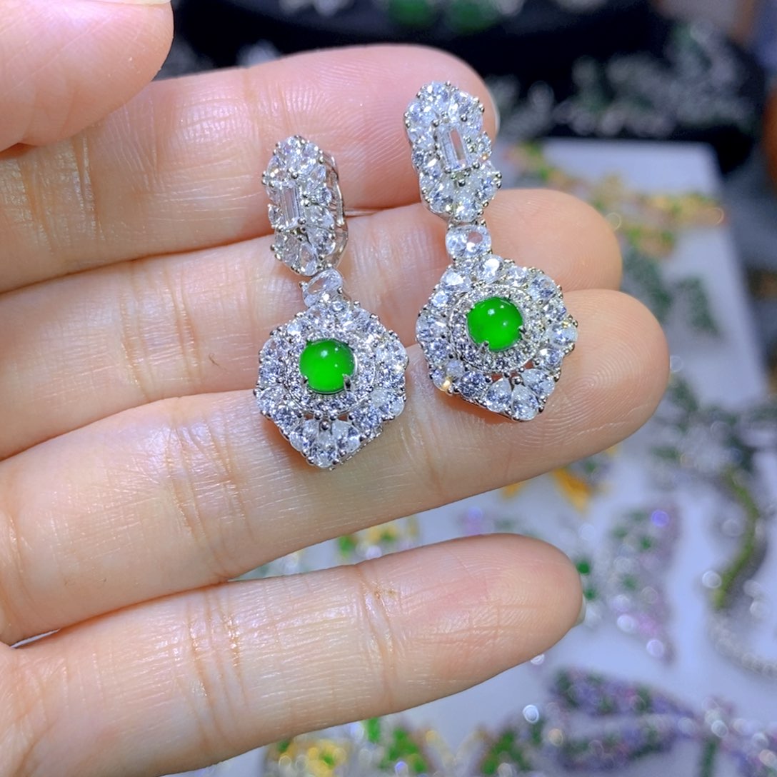 翡翠颈饰银S925镶嵌天然翡翠