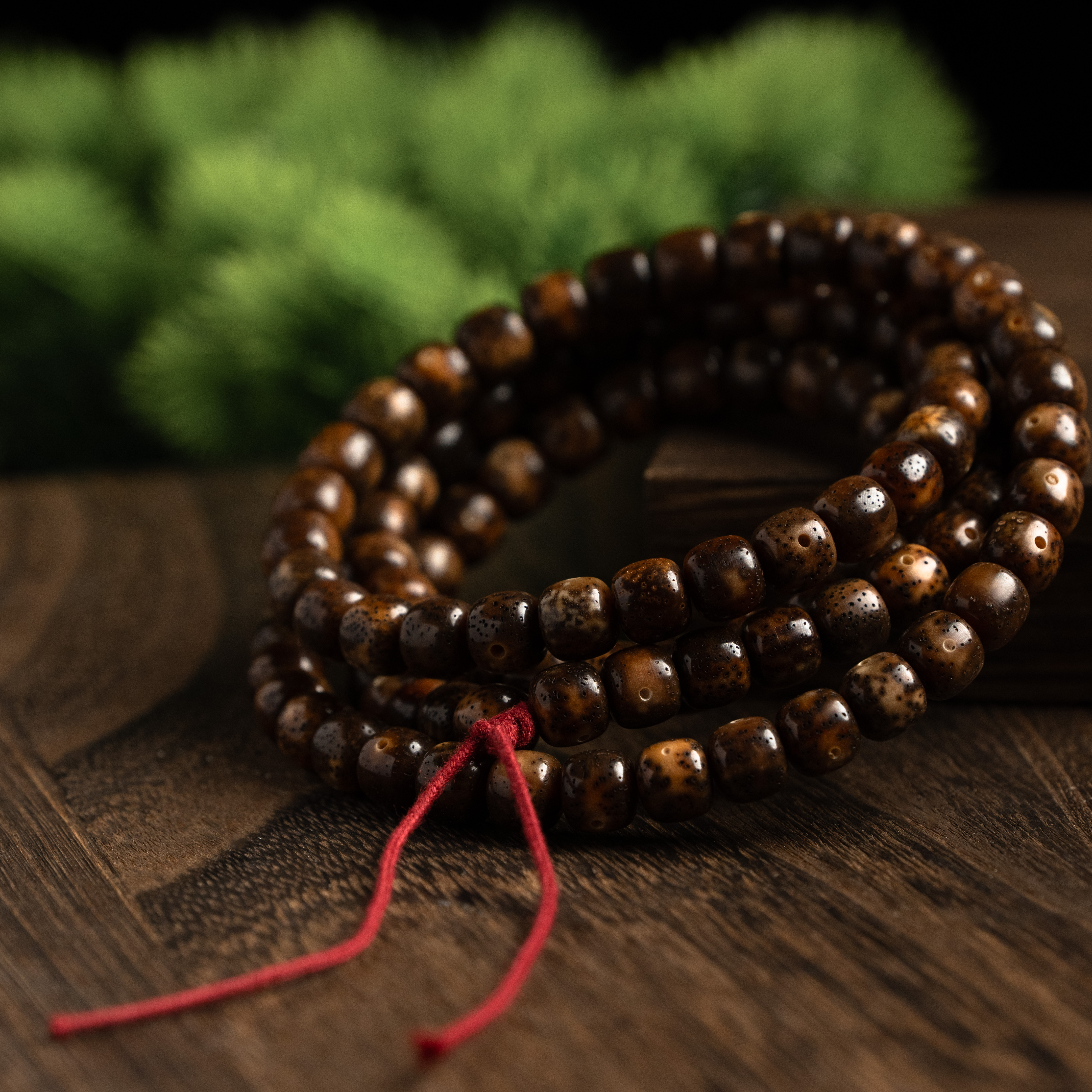 酸儿文玩·精工级深珀绿皮星月老陈籽桶珠9*8长串