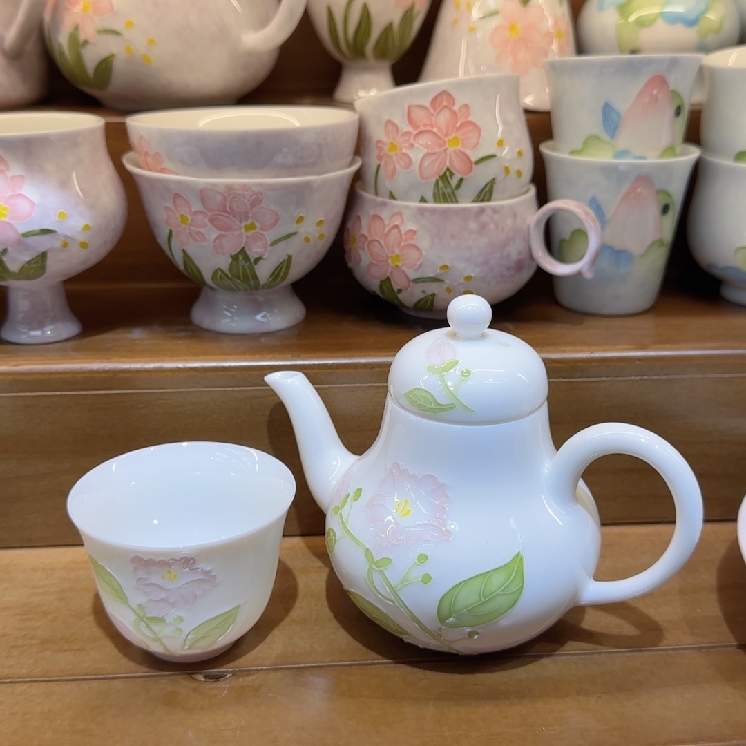 花***偶8个杯子两个茶壶壶杯